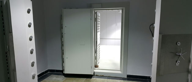 Safes & Vault Doors